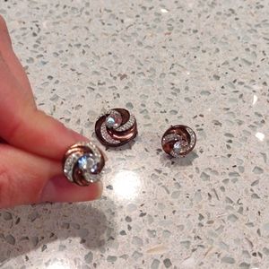 Rose gold plated earrings and pendant